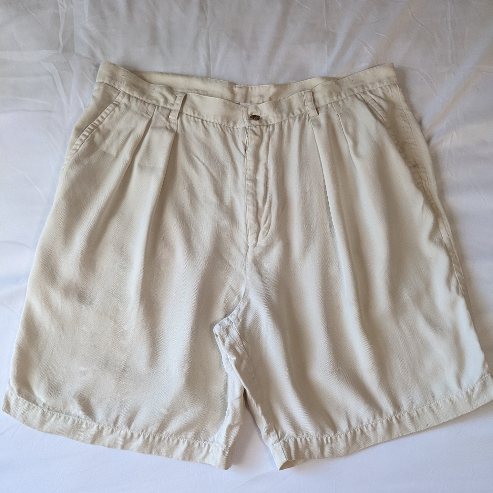 Roundtree and Yorke Silk Khaki Shorts